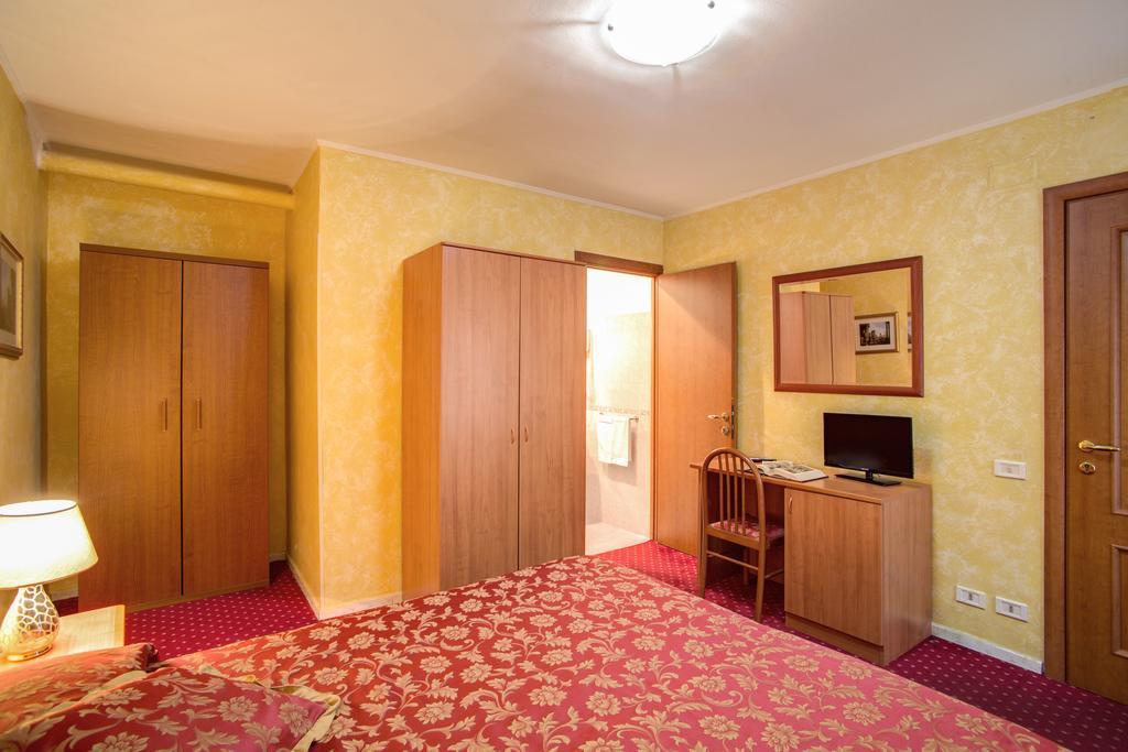 רומא Monti Guest House - Affittacamere חדר תמונה