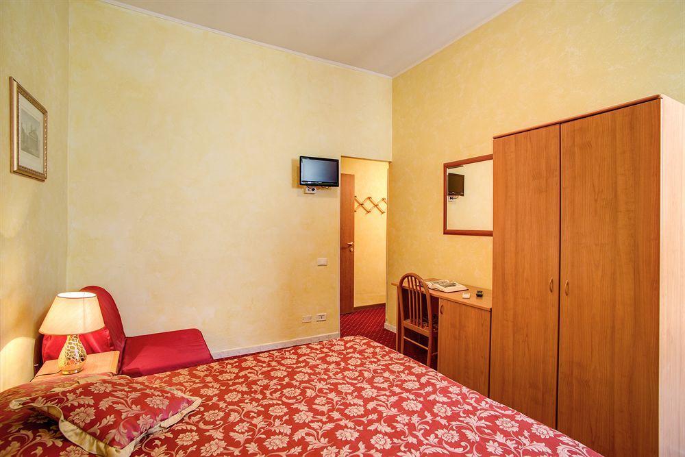 רומא Monti Guest House - Affittacamere מראה חיצוני תמונה